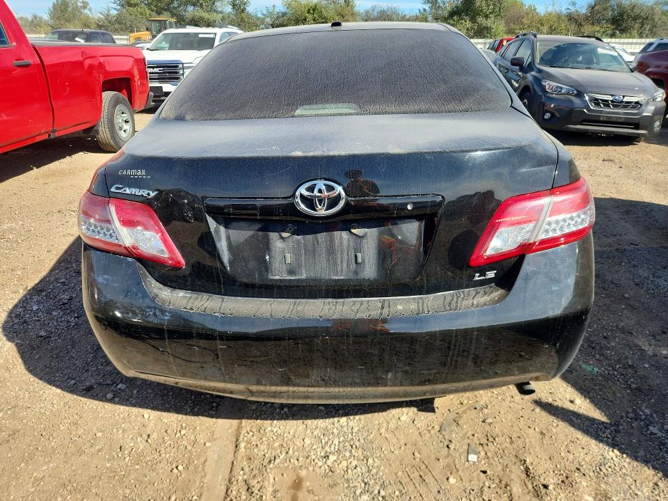 70621696 :رقم المزاد ، 4T4BF3EK0BR184730 vin ، 2011 Toyota Camry مزاد بيع