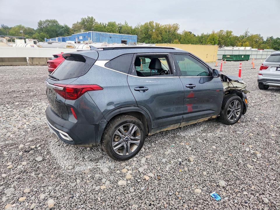 2023 Kia Seltos მანქანა იყიდება აუქციონზე, vin: KNDEUCAA6P7447940, აუქციონის ნომერი: 69731746