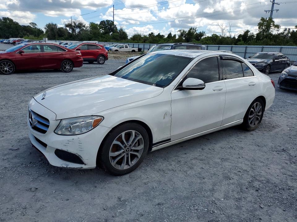 68219696 :رقم المزاد ، 55SWF4JB9JU242772 vin ، 2018 Mercedes-benz C مزاد بيع