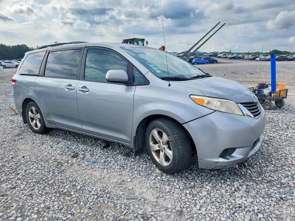 Aukcja sprzedaży 2013 Toyota Sienna, vin: 5TDKK3DC3DS352551, numer aukcji: 70045896