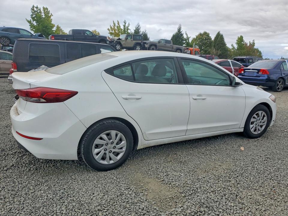 2017 Hyundai Elantra მანქანა იყიდება აუქციონზე, vin: 5NPD74LF5HH064053, აუქციონის ნომერი: 67549306