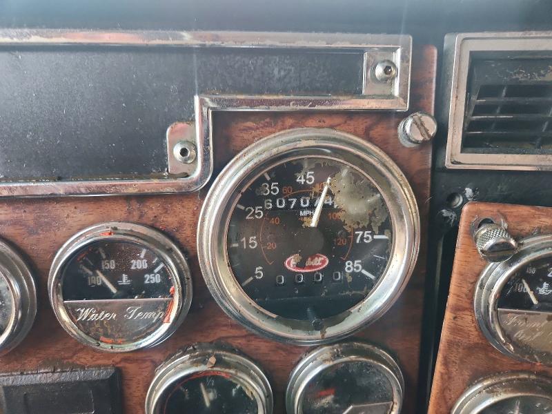 1998 Peterbilt 379 მანქანა იყიდება აუქციონზე, vin: 1XP5D69X4WN447342, აუქციონის ნომერი: 67434296