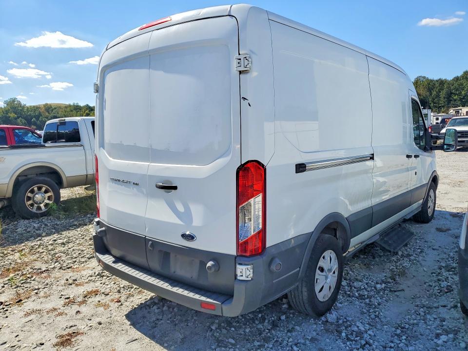 71021046 :رقم المزاد ، 1FTYE2CM7HKB32414 vin ، 2017 Ford Transit مزاد بيع