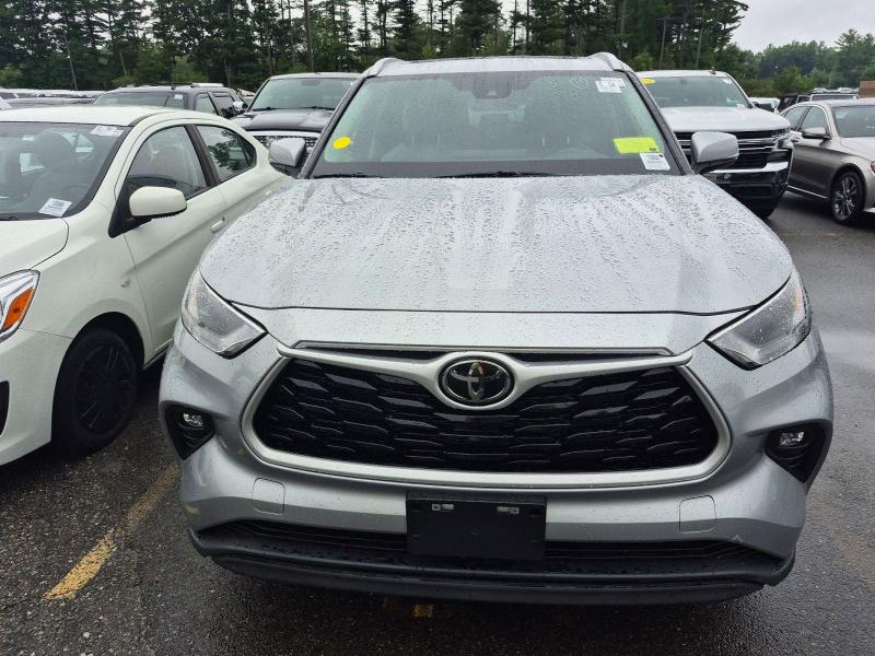 67990366 :رقم المزاد ، 5TDKDRBH4PS042120 vin ، 2023 Toyota Highlander مزاد بيع