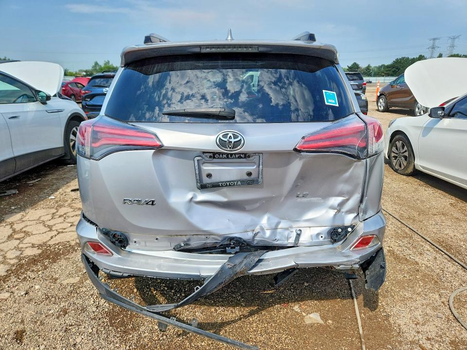 Aukcja sprzedaży 2018 Toyota Rav4, vin: JTMZFREV3JJ197692, numer aukcji: 67071256