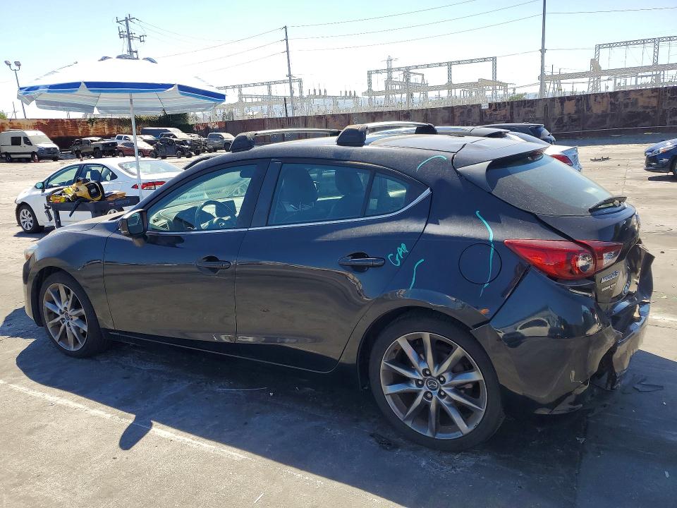 67545326 :رقم المزاد ، 3MZBN1L3XJM267065 vin ، 2018 Mazda 3 مزاد بيع