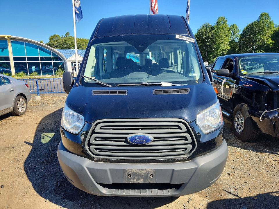 68039606 :رقم المزاد ، 1FBAX2XM0KKA82652 vin ، 2019 Ford Transit مزاد بيع