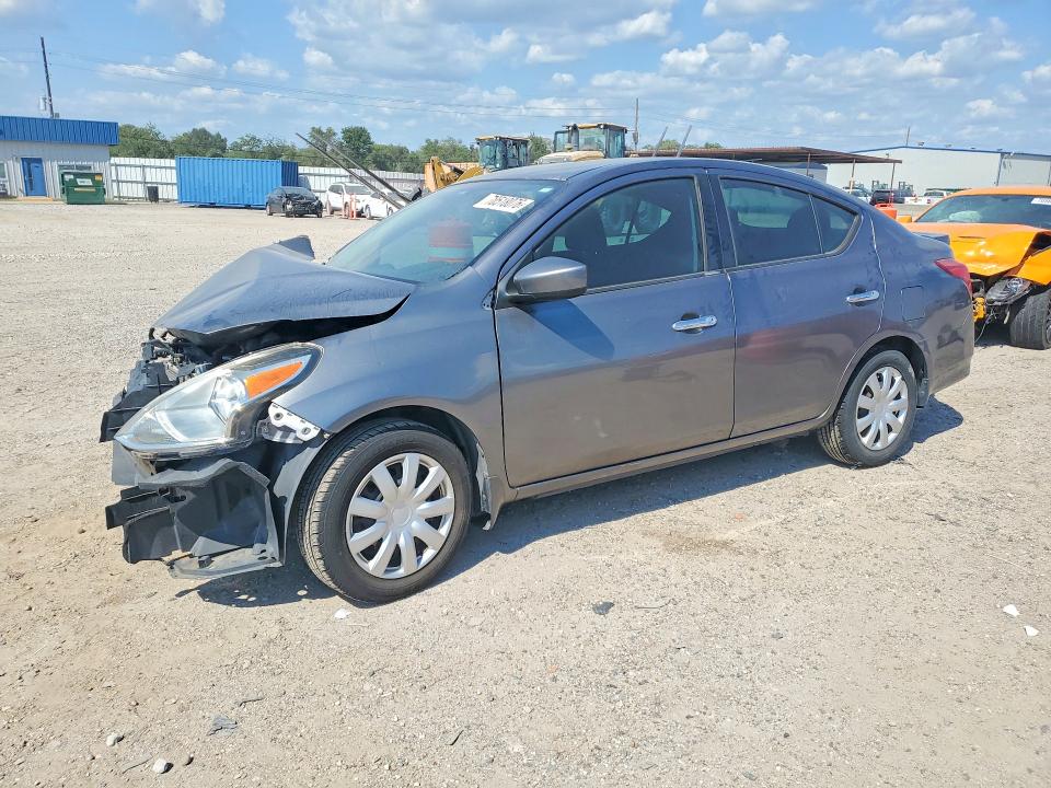 70518076 :رقم المزاد ، 3N1CN7AP1HL903567 vin ، 2017 Nissan Versa مزاد بيع