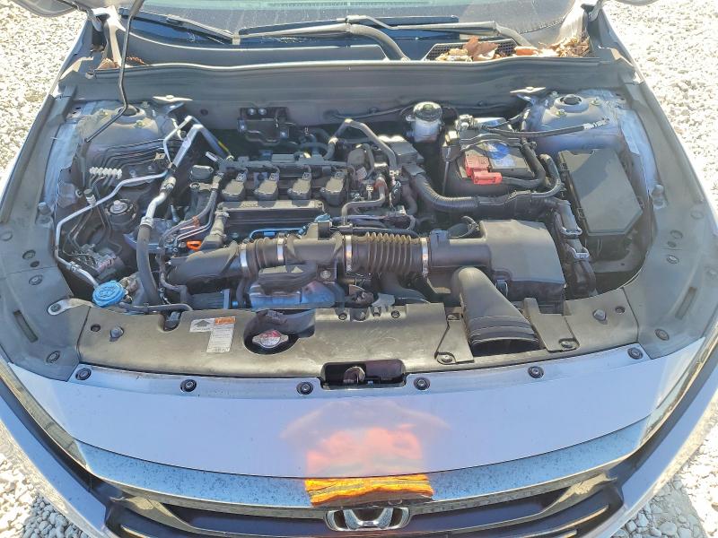 68649406 :رقم المزاد ، 1HGCV1F40NA105770 vin ، 2022 Honda Accord مزاد بيع
