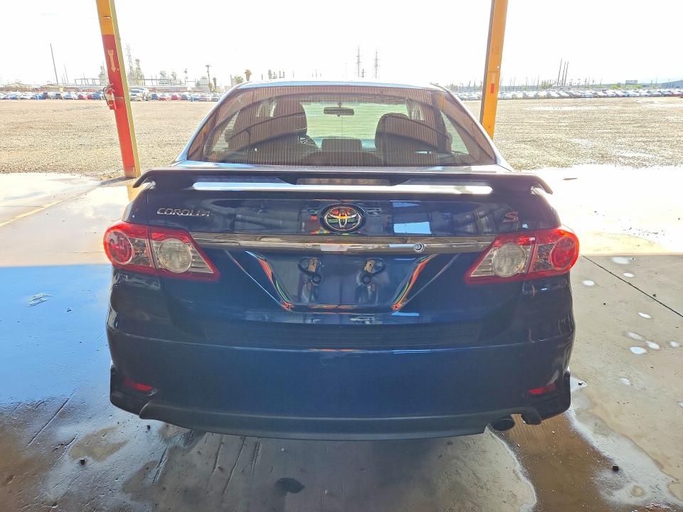 70682236 :رقم المزاد ، 5YFBU4EE1CP024777 vin ، 2012 Toyota Corolla مزاد بيع