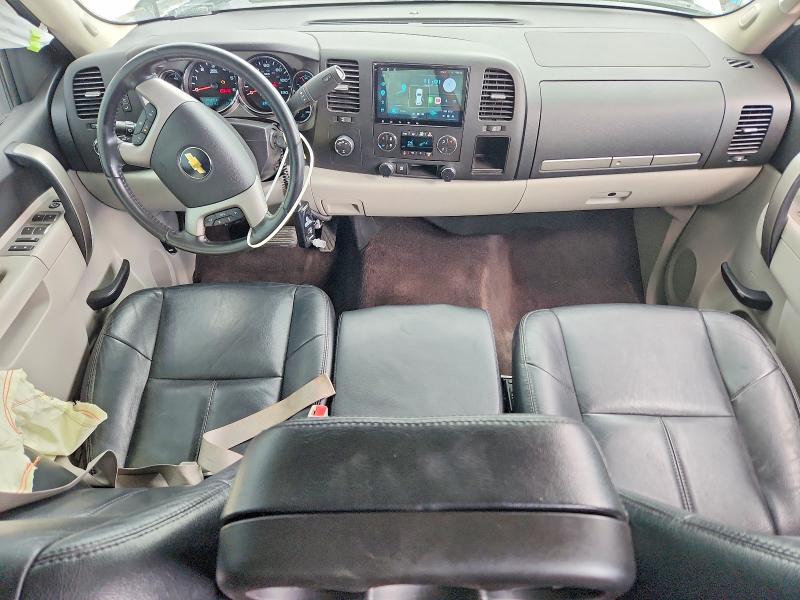 Продаж на аукціоні авто 2011 Chevrolet Silverado, vin: 3GCUKSE22BG200054, номер лоту: 69346746
