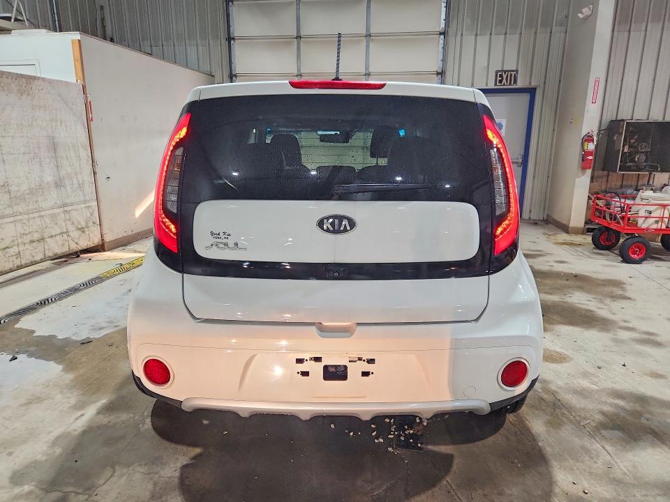 2017 Kia Soul მანქანა იყიდება აუქციონზე, vin: KNDJP3A53H7487418, აუქციონის ნომერი: 68947096