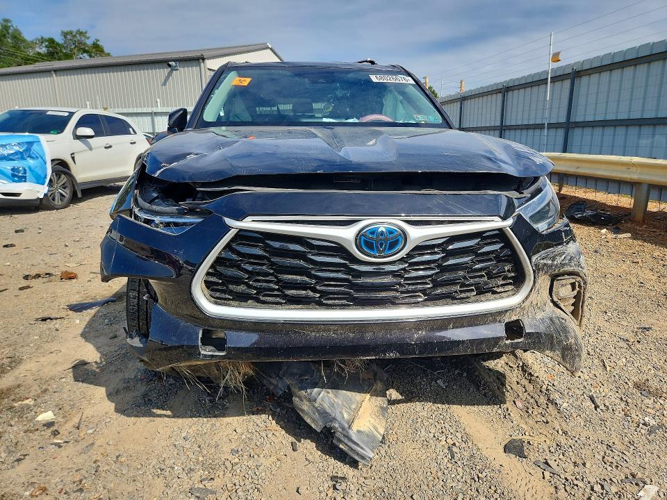 Продажа на аукционе авто 2021 Toyota Highlander, vin: 5TDBBRCH8MS025367, номер лота: 68026676