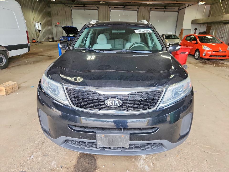 68603106 :رقم المزاد ، 5XYKTDA78FG606782 vin ، 2015 Kia Sorento مزاد بيع