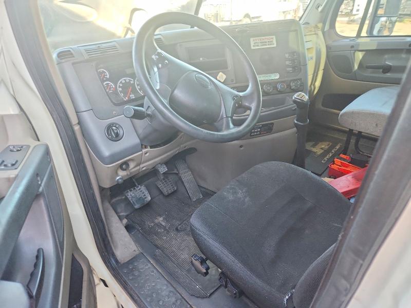 Продажа на аукционе авто 2011 Freightliner Cascadia, vin: 1FUJGEDVXBSAY2809, номер лота: 67686056