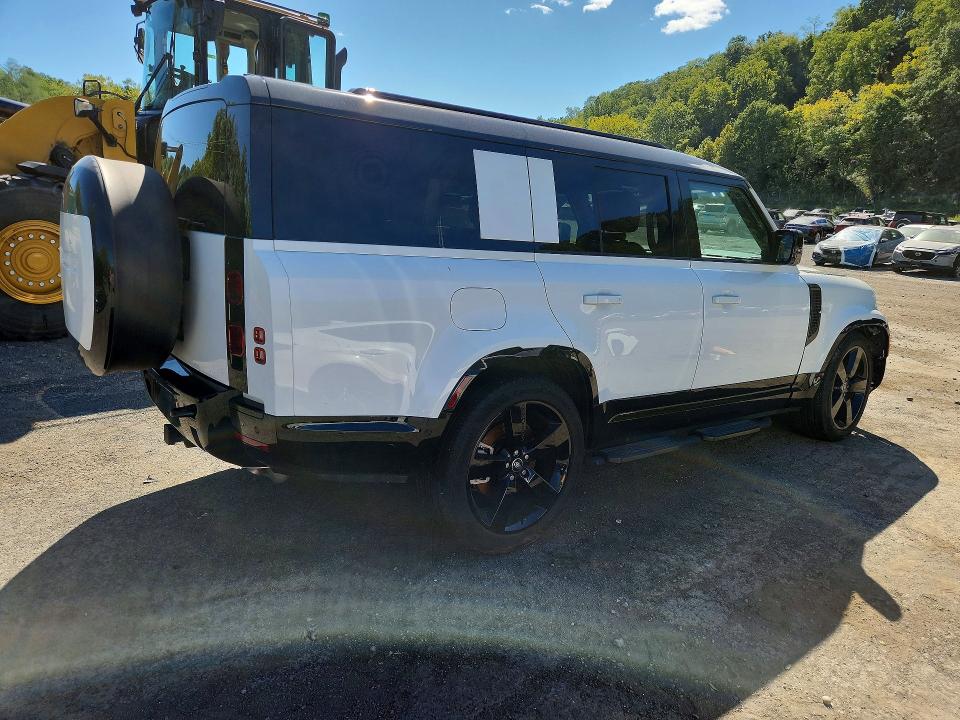 2025 Land Rover Defender მანქანა იყიდება აუქციონზე, vin: SALE2FEU5S2418438, აუქციონის ნომერი: 68842586