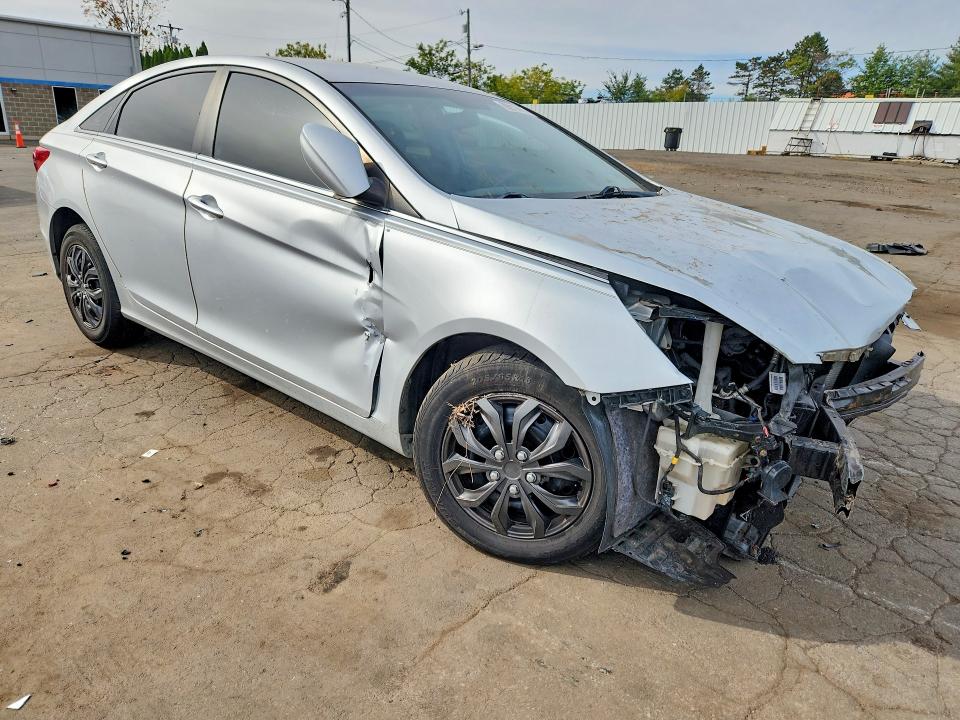 69913816 :رقم المزاد ، 5NPEB4AC5BH269178 vin ، 2011 Hyundai Sonata مزاد بيع
