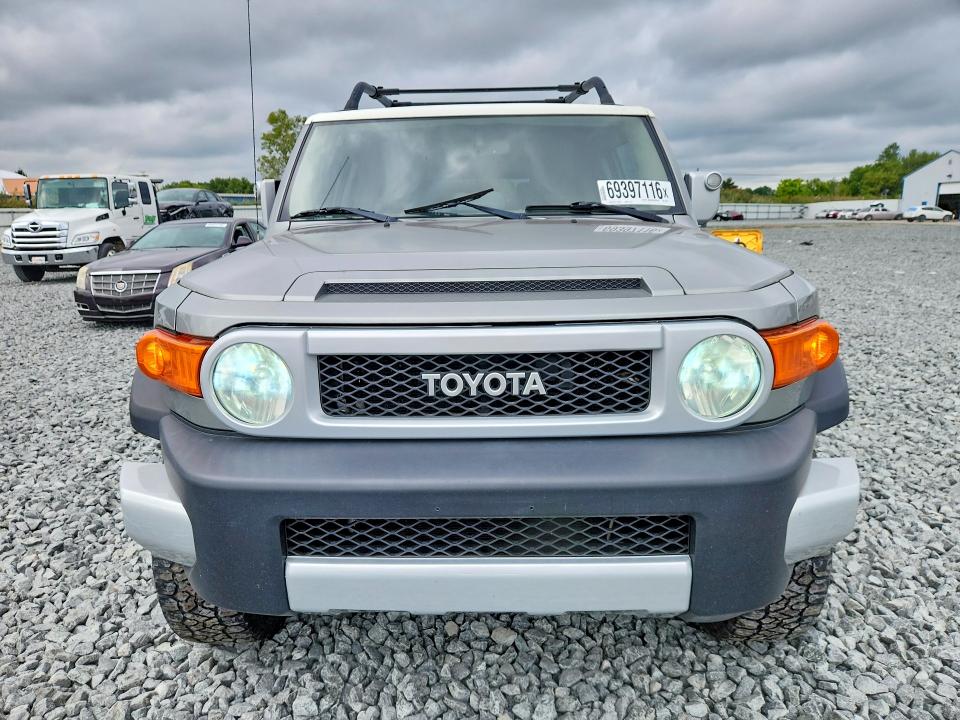 Продаж на аукціоні авто 2012 Toyota Fj Cruiser, vin: JTEBU4BF2CK123101, номер лоту: 69397116