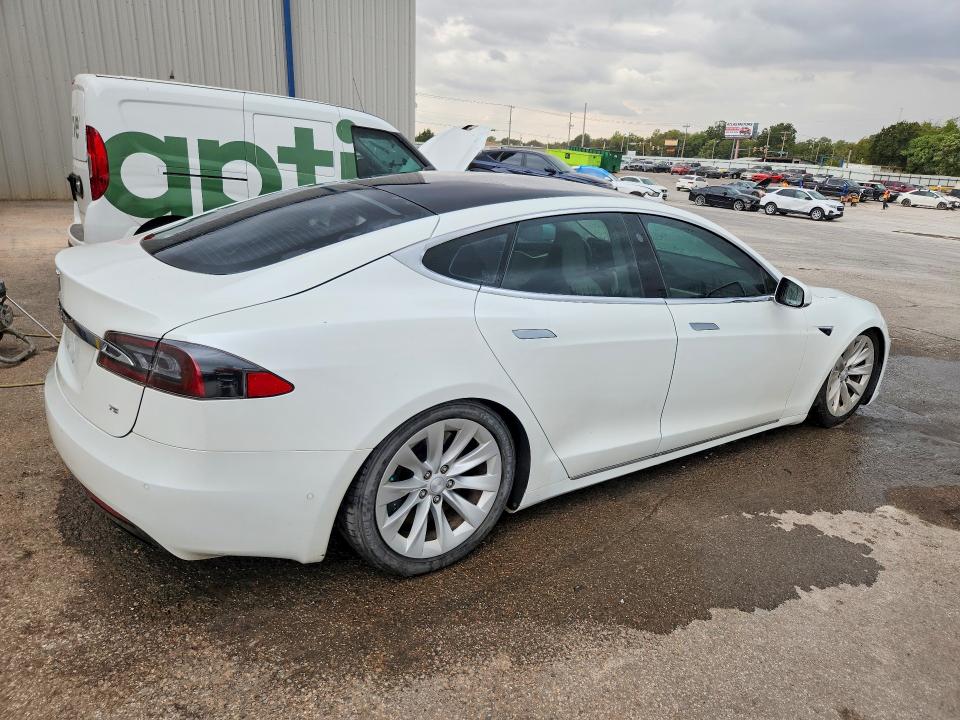 Aukcja sprzedaży 2017 Tesla Model S, vin: 5YJSA1E11HF225960, numer aukcji: 68699936