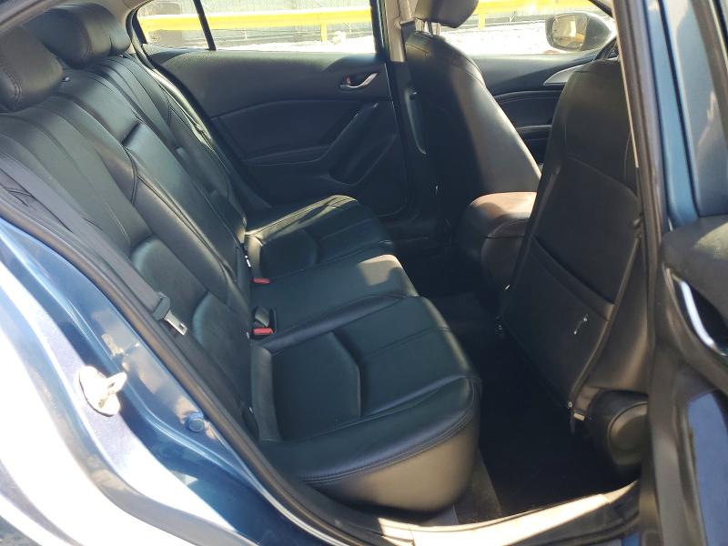 67332326 :رقم المزاد ، 3MZBN1V38JM252142 vin ، 2018 Mazda 3 مزاد بيع