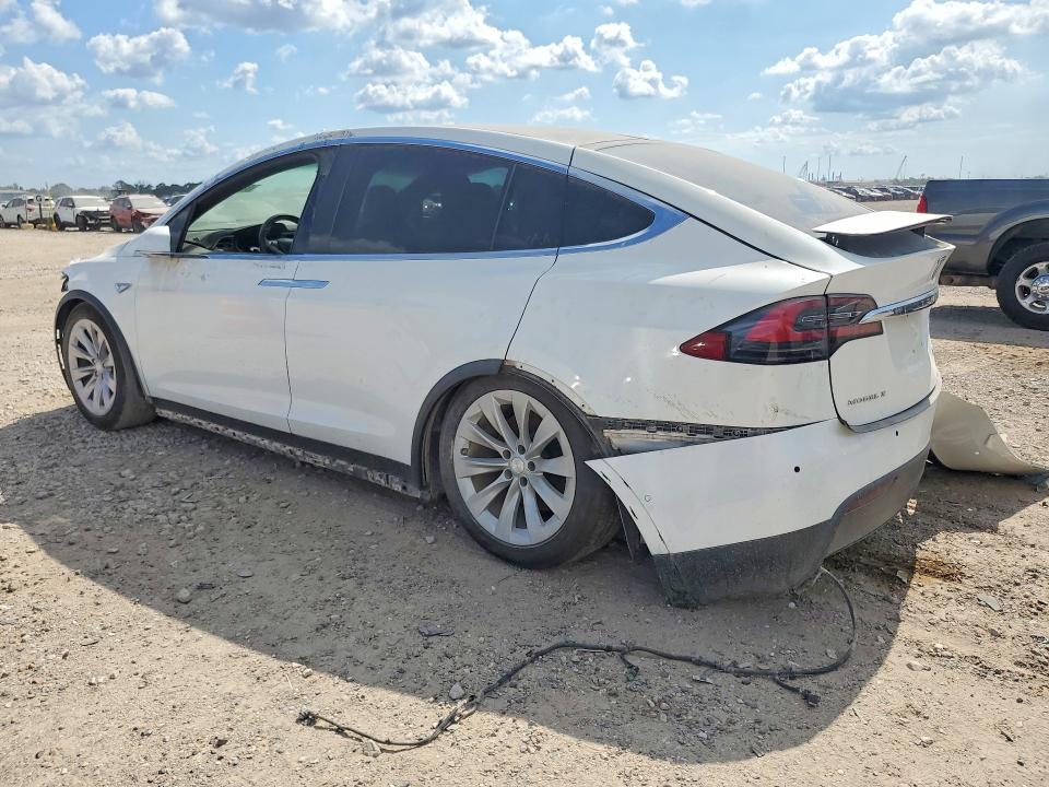2016 Tesla Model X მანქანა იყიდება აუქციონზე, vin: 5YJXCBE49GF016562, აუქციონის ნომერი: 68869946