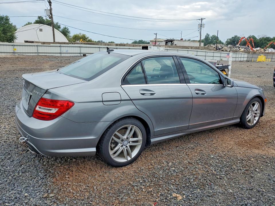 66126856 :رقم المزاد ، WDDGF8AB0ER319323 vin ، 2014 Mercedes-benz C مزاد بيع
