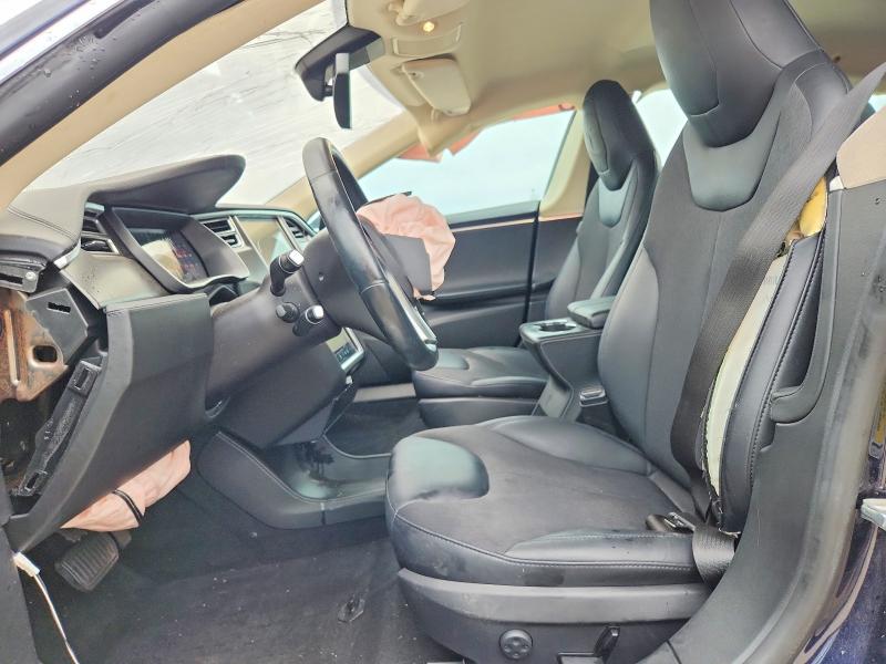 2015 Tesla Model S მანქანა იყიდება აუქციონზე, vin: 5YJSA1H25FFP77950, აუქციონის ნომერი: 70798786