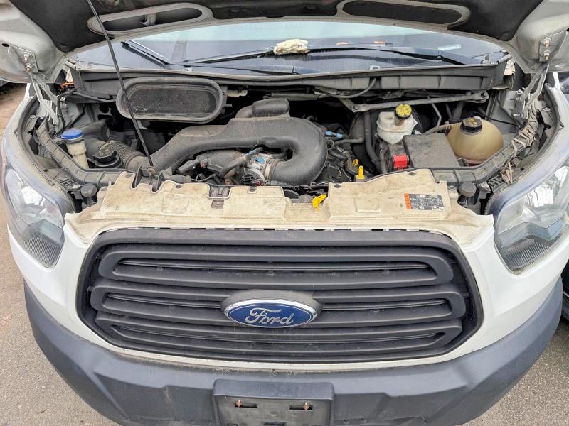 68586716 :رقم المزاد ، 1FTYR2CMXKKA29855 vin ، 2019 Ford Transit مزاد بيع