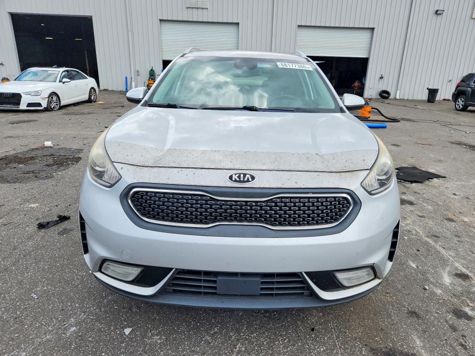 68177386 :رقم المزاد ، KNDCB3LC7H5074674 vin ، 2017 Kia Niro مزاد بيع