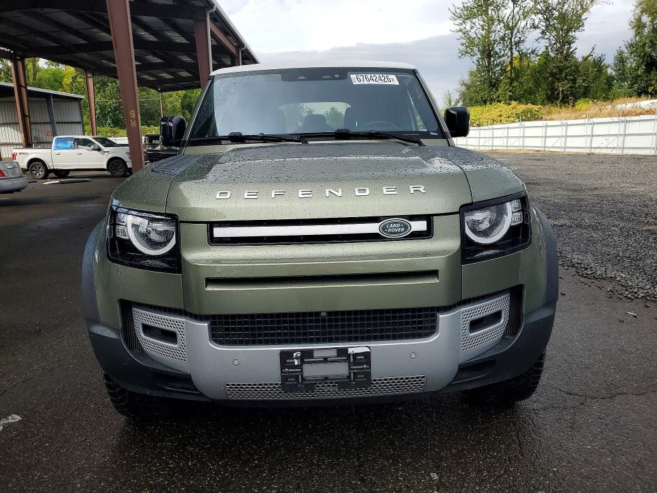 67642426 :رقم المزاد ، SALEK7RX8N2098479 vin ، 2022 Land Rover Defender مزاد بيع