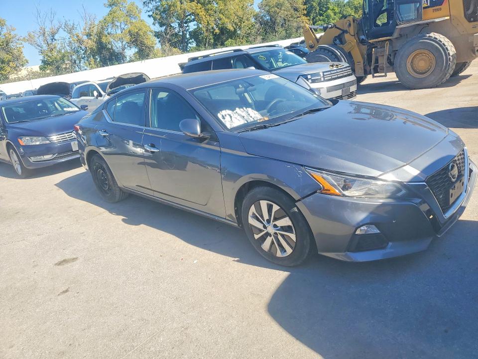 70546566 :رقم المزاد ، 1N4BL4BV5LC200865 vin ، 2020 Nissan Altima مزاد بيع