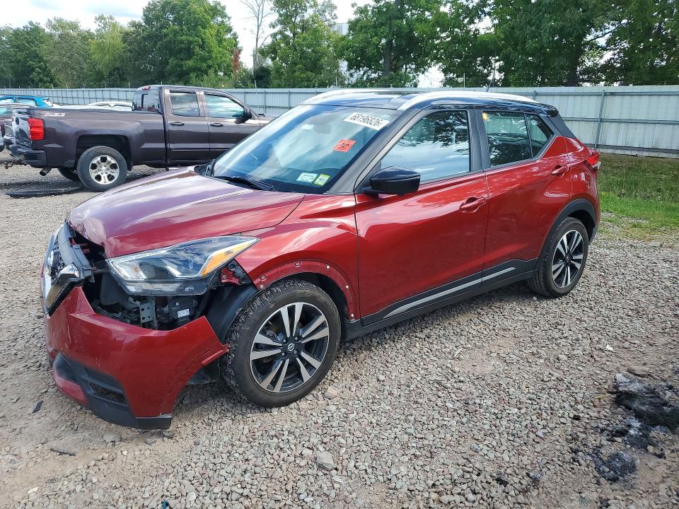 68196826 :رقم المزاد ، 3N1CP5CUXKL561710 vin ، 2019 Nissan Kicks مزاد بيع