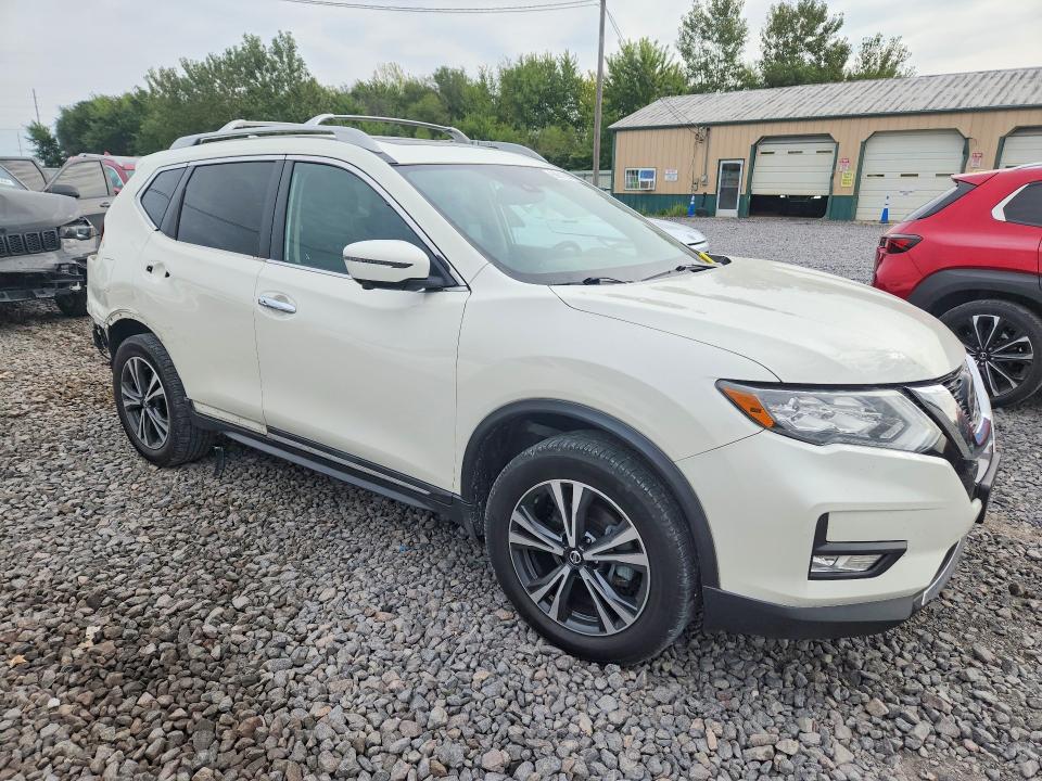 Продажа на аукционе авто 2018 Nissan Rogue, vin: 5N1AT2MV1JC800959, номер лота: 68816816