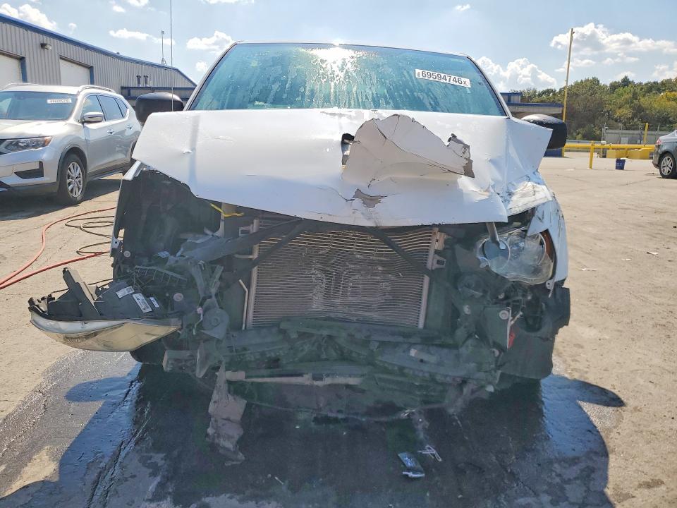 2017 Dodge Grand Caravan მანქანა იყიდება აუქციონზე, vin: 2C4RDGBG5HR855891, აუქციონის ნომერი: 69594746
