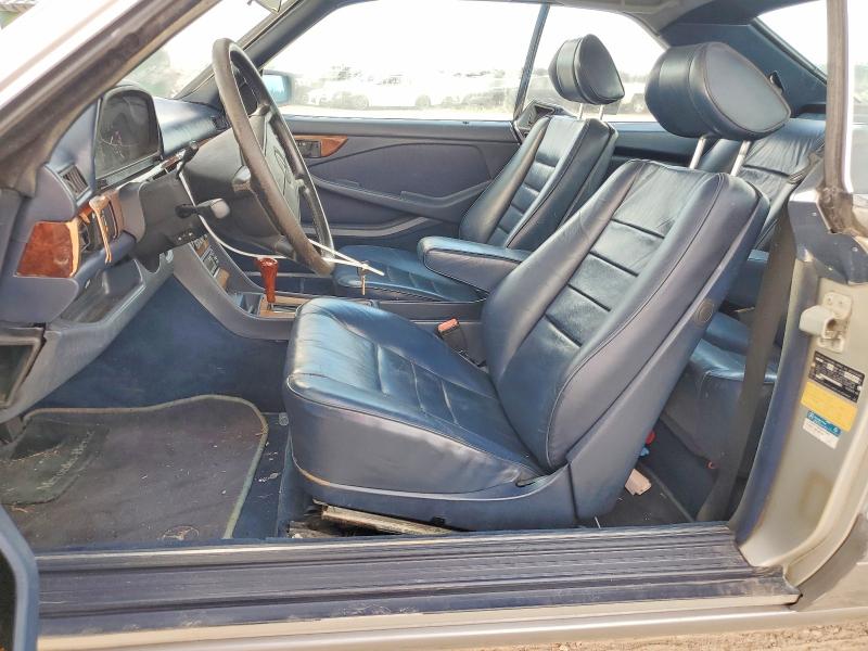 69942816 :رقم المزاد ، WDBCA45DXGA198148 vin ، 1986 Mercedes-benz 560 مزاد بيع