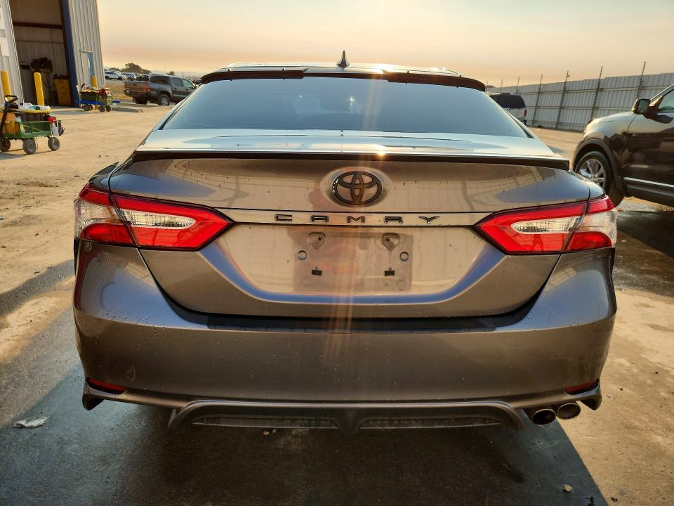 2019 Toyota Camry მანქანა იყიდება აუქციონზე, vin: 4T1B11HK8KU226103, აუქციონის ნომერი: 67826506