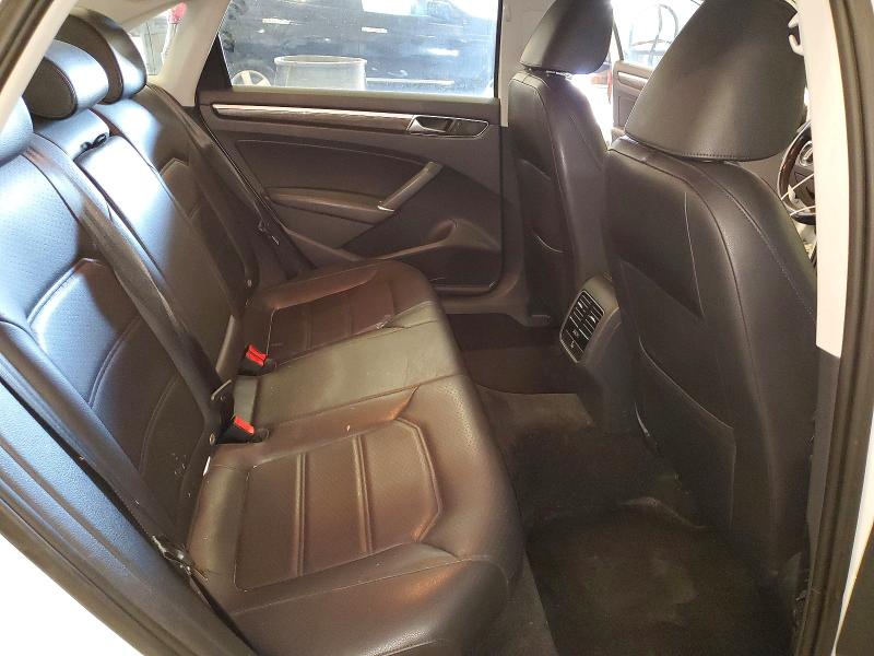 65949536 :رقم المزاد ، 1VWBT7A33GC010870 vin ، 2016 Volkswagen Passat مزاد بيع