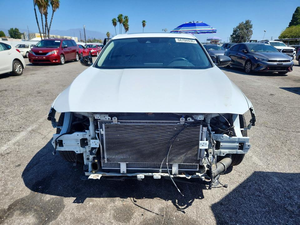 Продажа на аукционе авто 2022 Honda Accord, vin: 1HGCV1F59NA057646, номер лота: 68706936