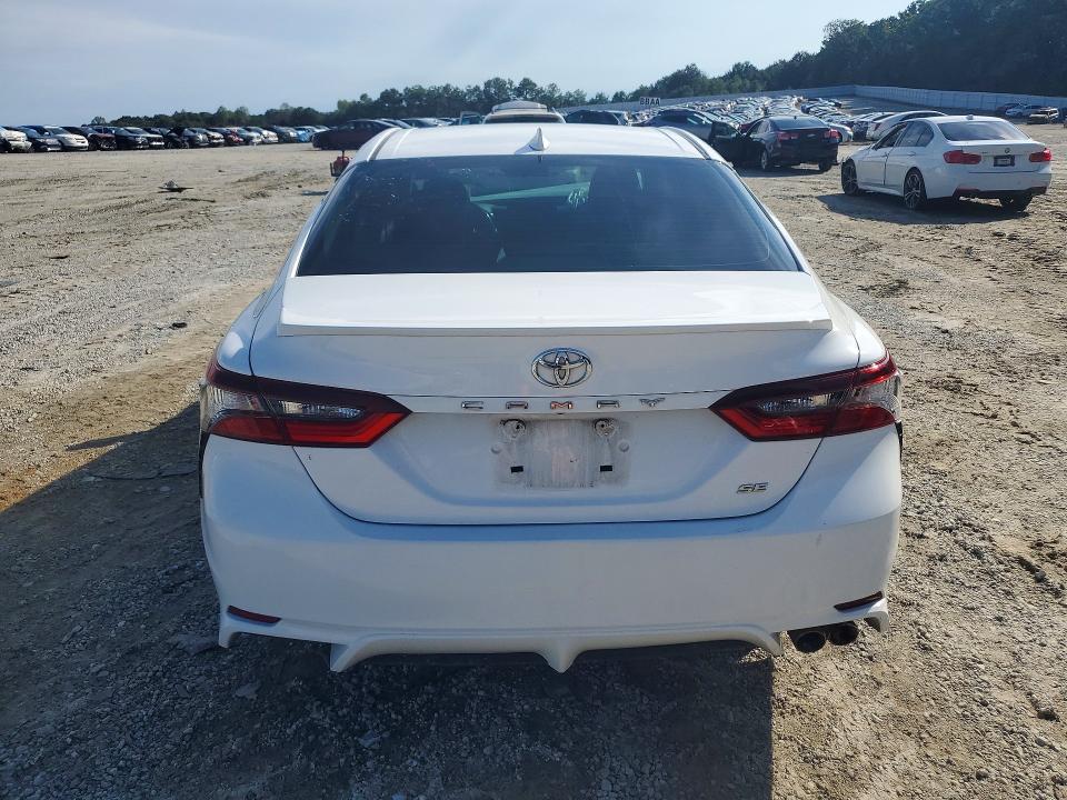 Aukcja sprzedaży 2021 Toyota Camry, vin: 4T1G11AK3MU583692, numer aukcji: 69945716