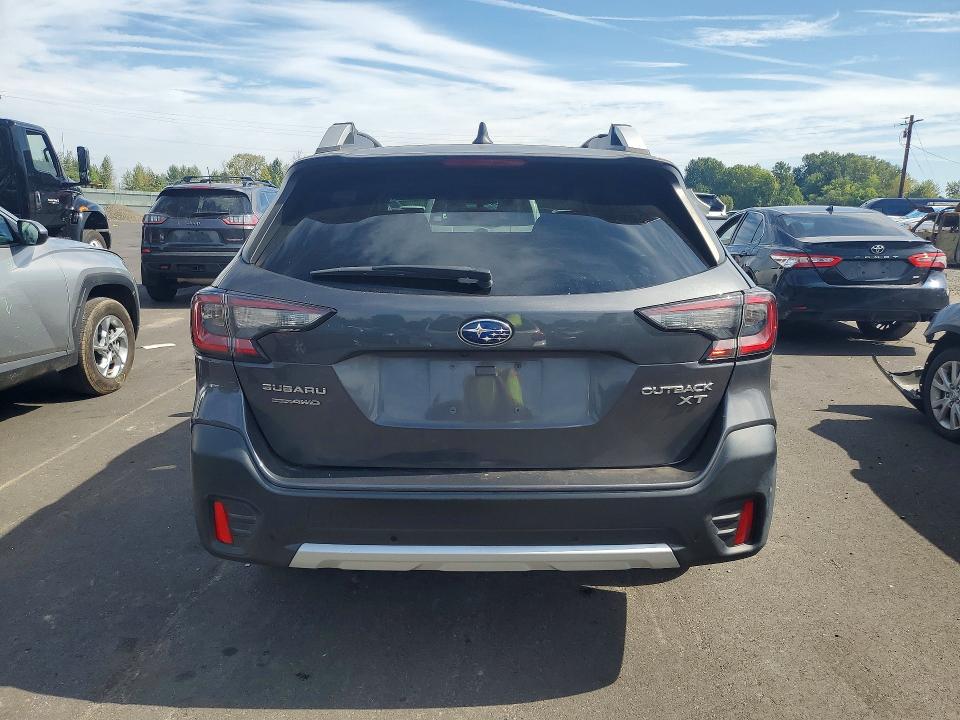 68802016 :رقم المزاد ، 4S4BTGND7N3257548 vin ، 2022 Subaru Outback مزاد بيع