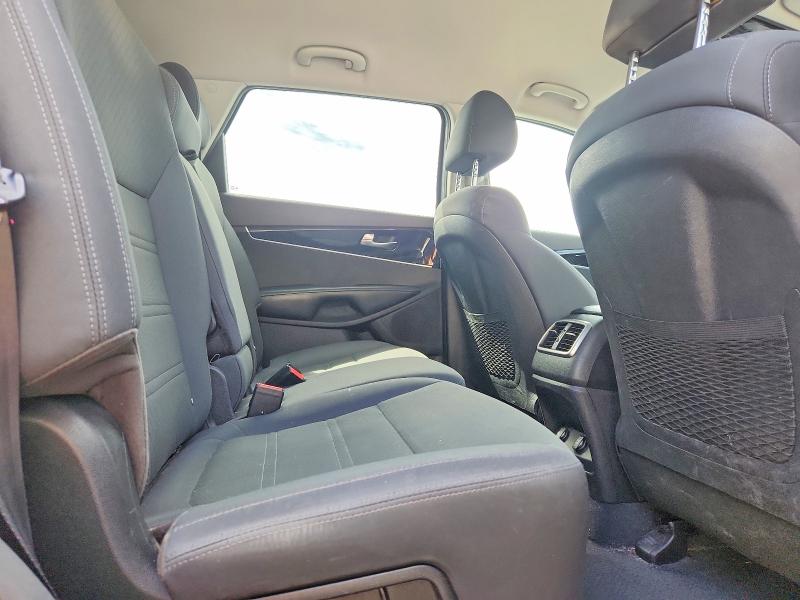 67894936 :رقم المزاد ، 5XYPG4A34KG601127 vin ، 2019 Kia Sorento مزاد بيع