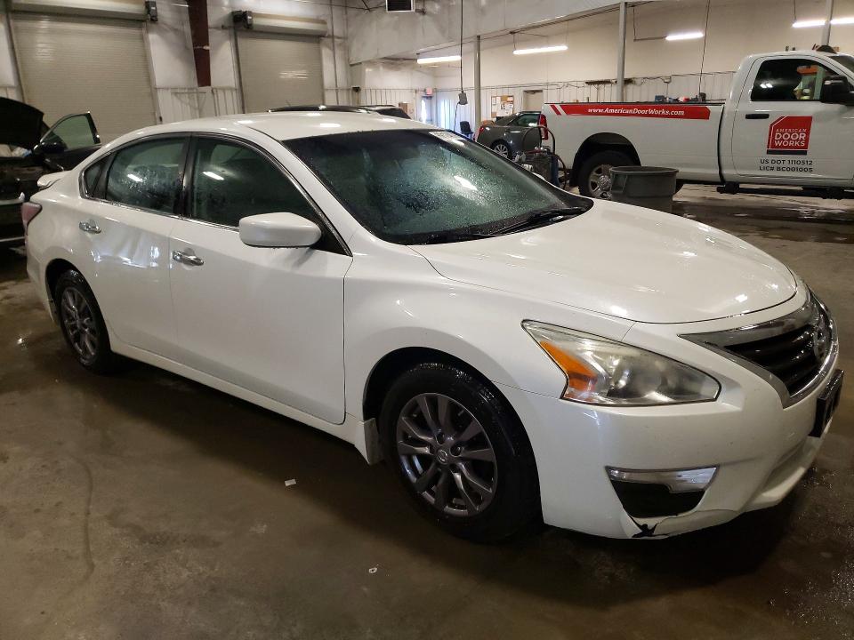 Продажа на аукционе авто 2015 Nissan Altima, vin: 1N4AL3AP8FN342273, номер лота: 69124676