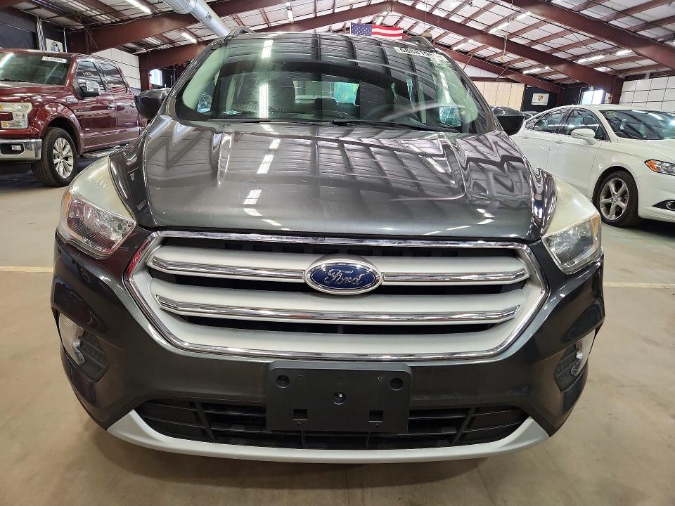 68881986 :رقم المزاد ، 1FMCU9GD5JUA58271 vin ، 2018 Ford Escape مزاد بيع