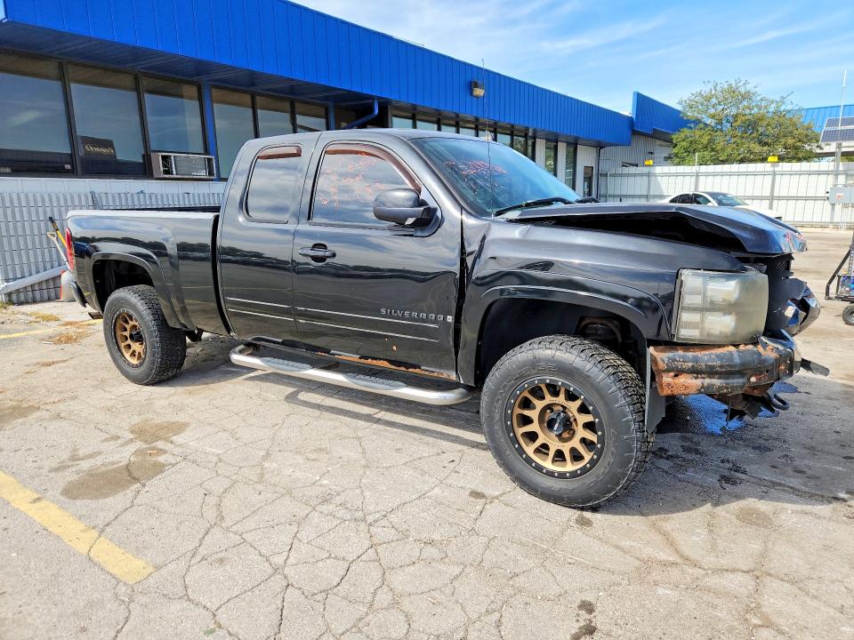 Продаж на аукціоні авто 2008 Chevrolet Silverado, vin: 1GCEK19J08Z239136, номер лоту: 69015026
