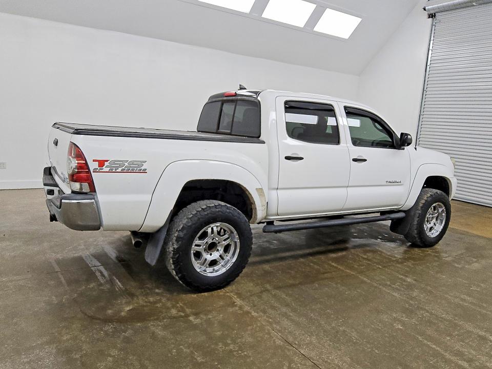 Продажа на аукционе авто 2015 Toyota Tacoma, vin: 5TFJU4GN7FX069706, номер лота: 69557496