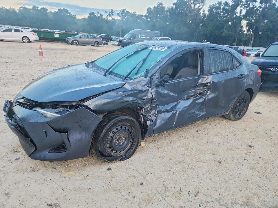 Auction sale of the 2017 Toyota Corolla, vin: 5YFBURHEXHP622740, lot number: 70829326