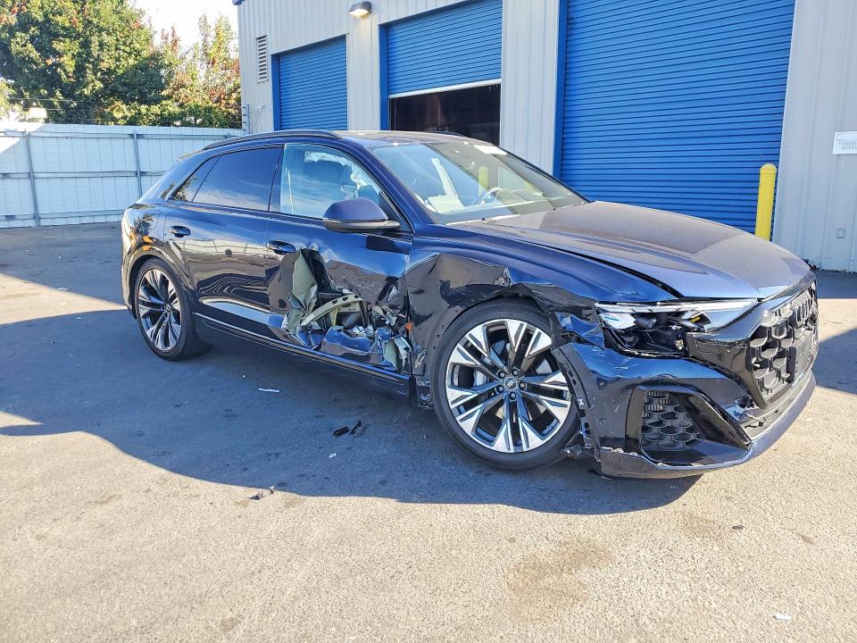 Продаж на аукціоні авто 2025 Audi Q8, vin: WA1FVBF17SD023482, номер лоту: 68405256