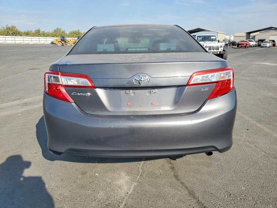 69639966 :رقم المزاد ، 4T4BF1FKXER385252 vin ، 2014 Toyota Camry مزاد بيع