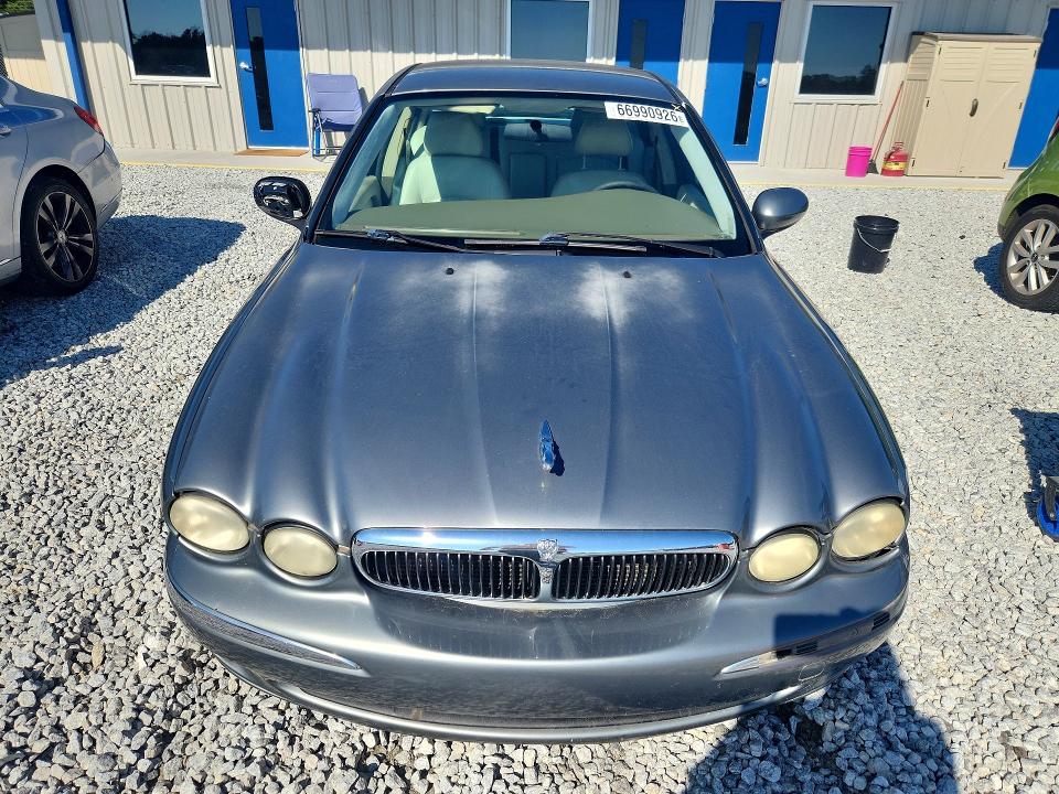 2004 Jaguar X-type მანქანა იყიდება აუქციონზე, vin: SAJEB52D04XD94680, აუქციონის ნომერი: 66990926