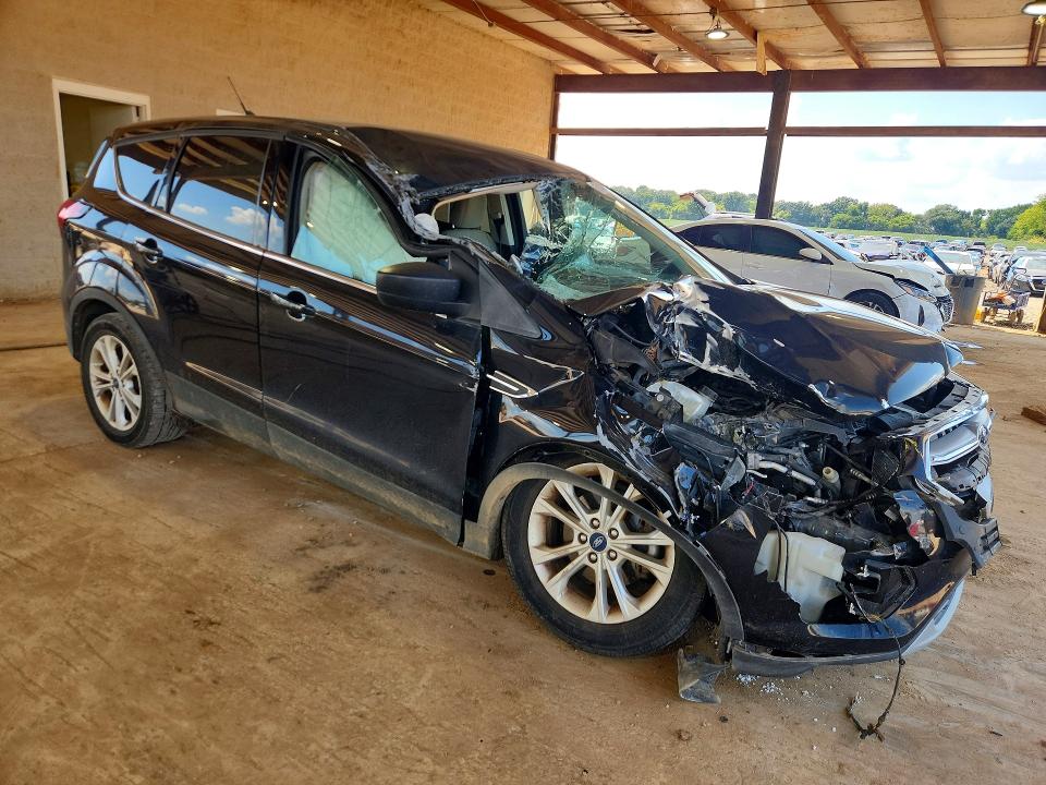 2019 Ford Escape მანქანა იყიდება აუქციონზე, vin: 1FMCU0GDXKUC19243, აუქციონის ნომერი: 67479486